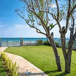 Azzurro Seafront Сasa de vacaciones