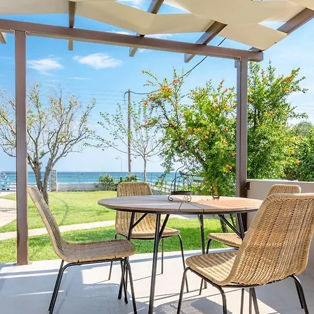 Azzurro Seafront Дом отдыха Nea Kallikrateia