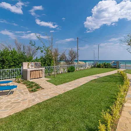 Azzurro Seafront Semesterbostad