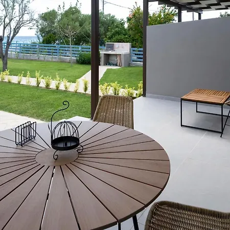 بيت للعطل Azzurro Seafront