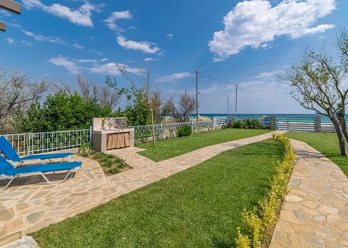 Azzurro Seafront Holiday home