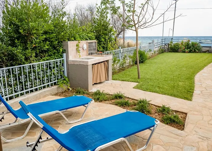 Azzurro Seafront Holiday home Nea Kallikrateia