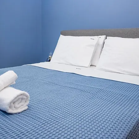 Azzurro Seafront Holiday home