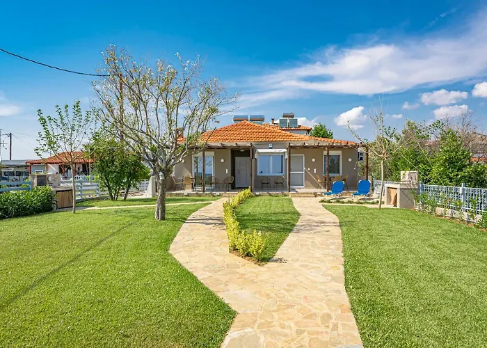 Azzurro Seafront Дом отдыха *