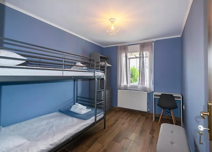 Дом отдыха Azzurro Seafront *