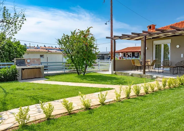 Дом отдыха Azzurro Seafront *