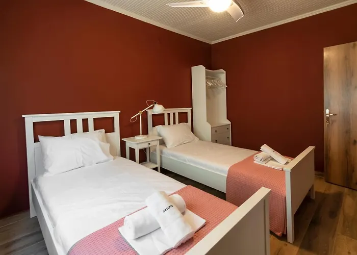 Azzurro Seafront Дом отдыха *