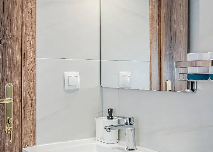 Azzurro Seafront Дом отдыха *